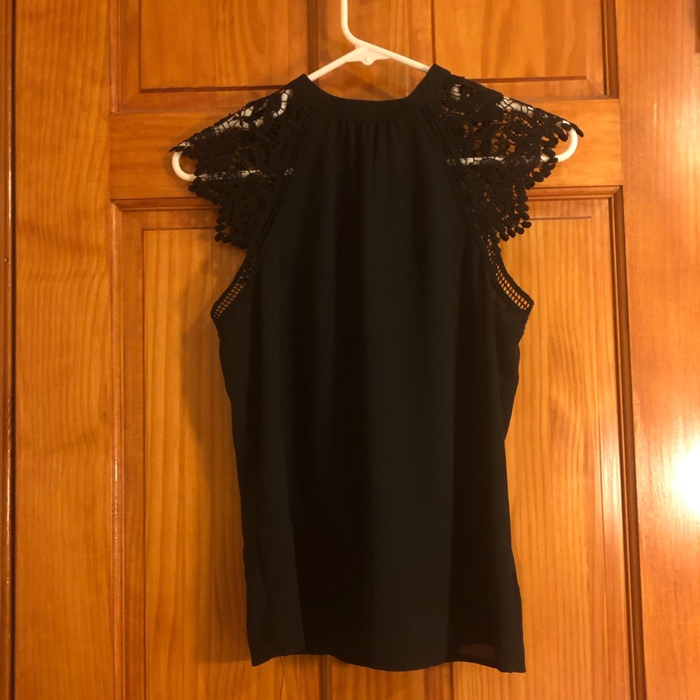 Black Cap Sleeve Tank Top with Lace - XS